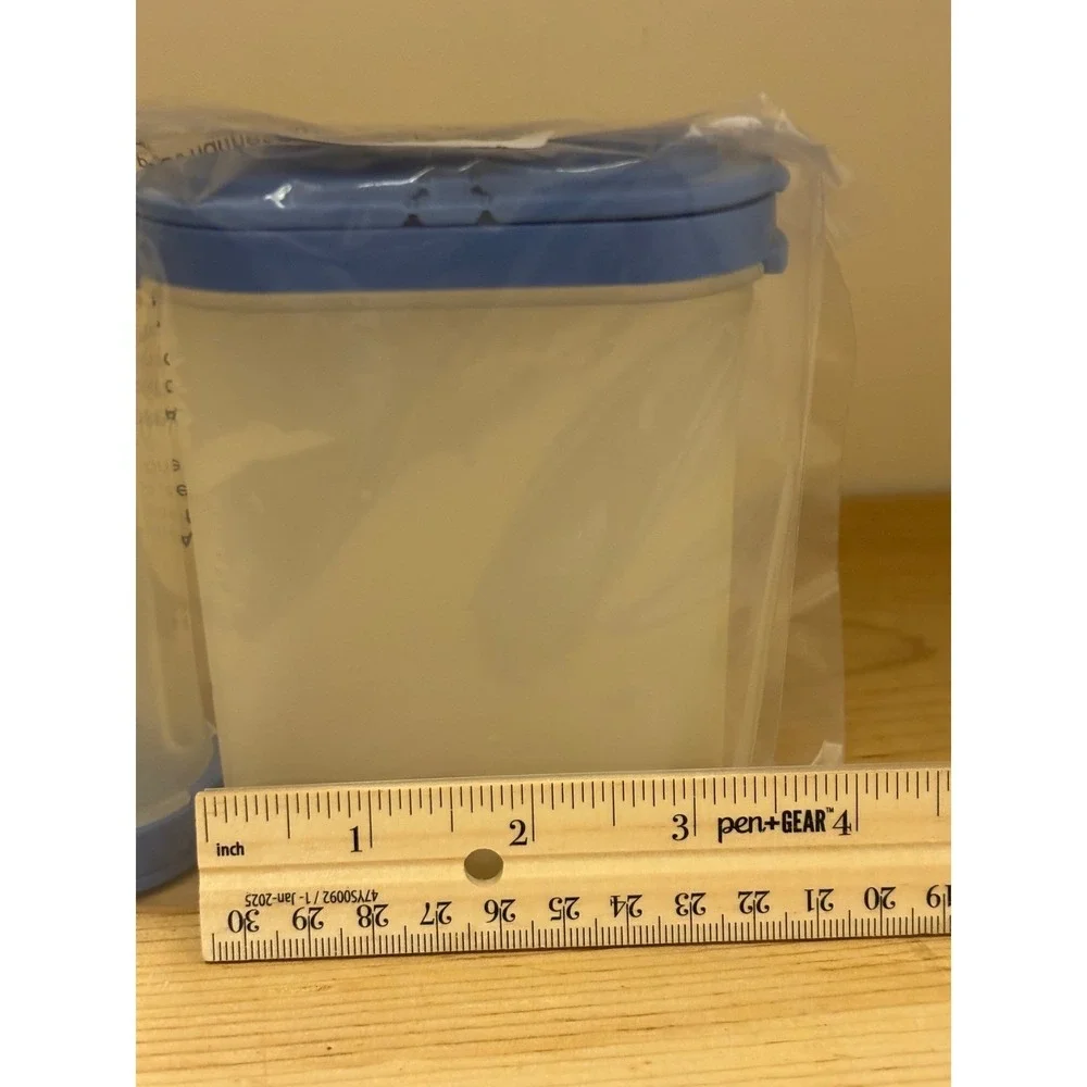 2 Tupperware Spice Shakers Blue Lid Frosted Clear Plastic Made in‎ USA Preowned